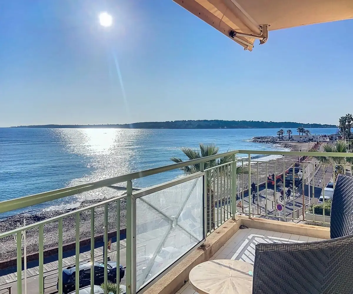 Appartement a vendre plage du Midi Cannes