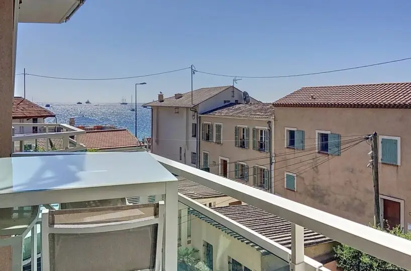 T3 Vue Mer Terrasse Rue