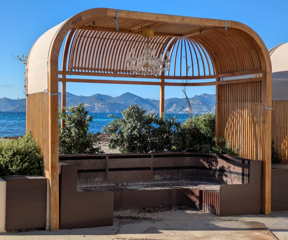 Cannes Pointe Palm Beach