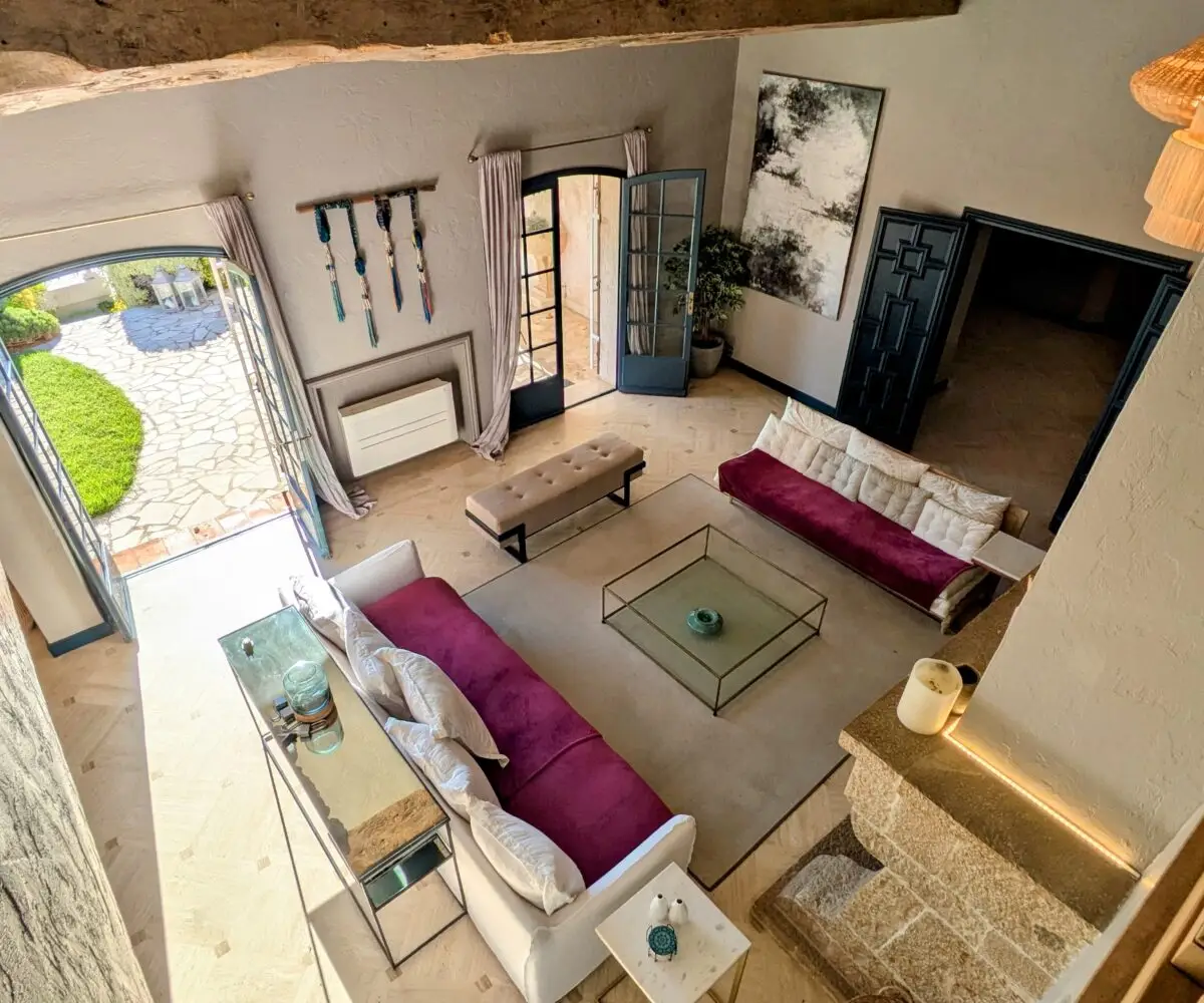 Villa T6 Mougins Salon Cathedrale