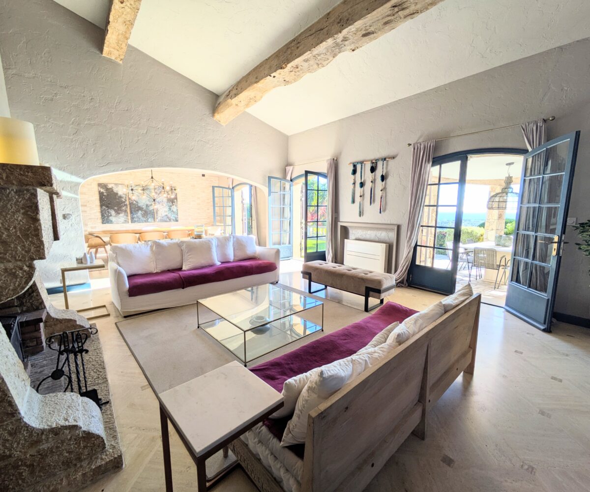 Villa T6 Mougins Salon vue mer