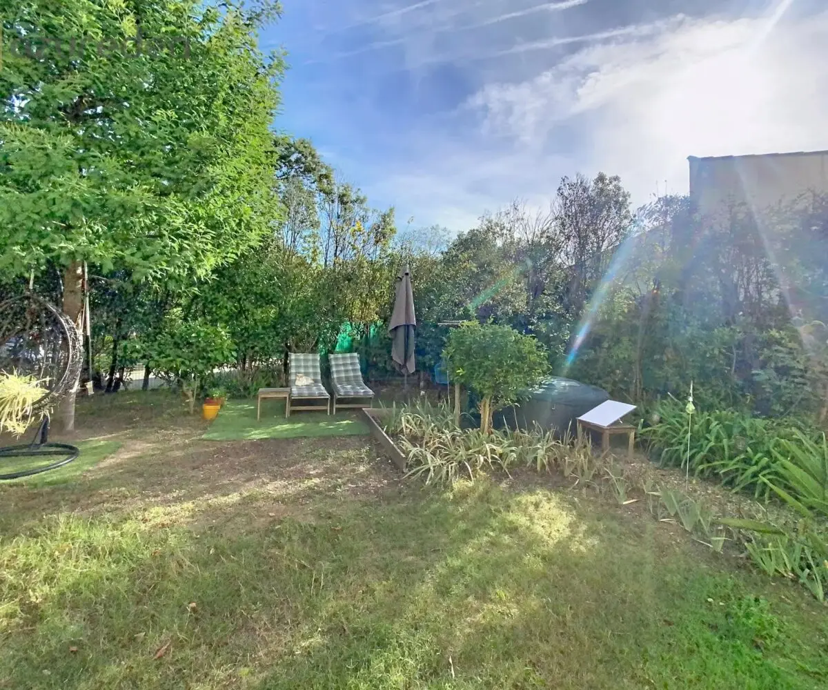 Maison T4 Croix Gardes Jardin ensoleillé