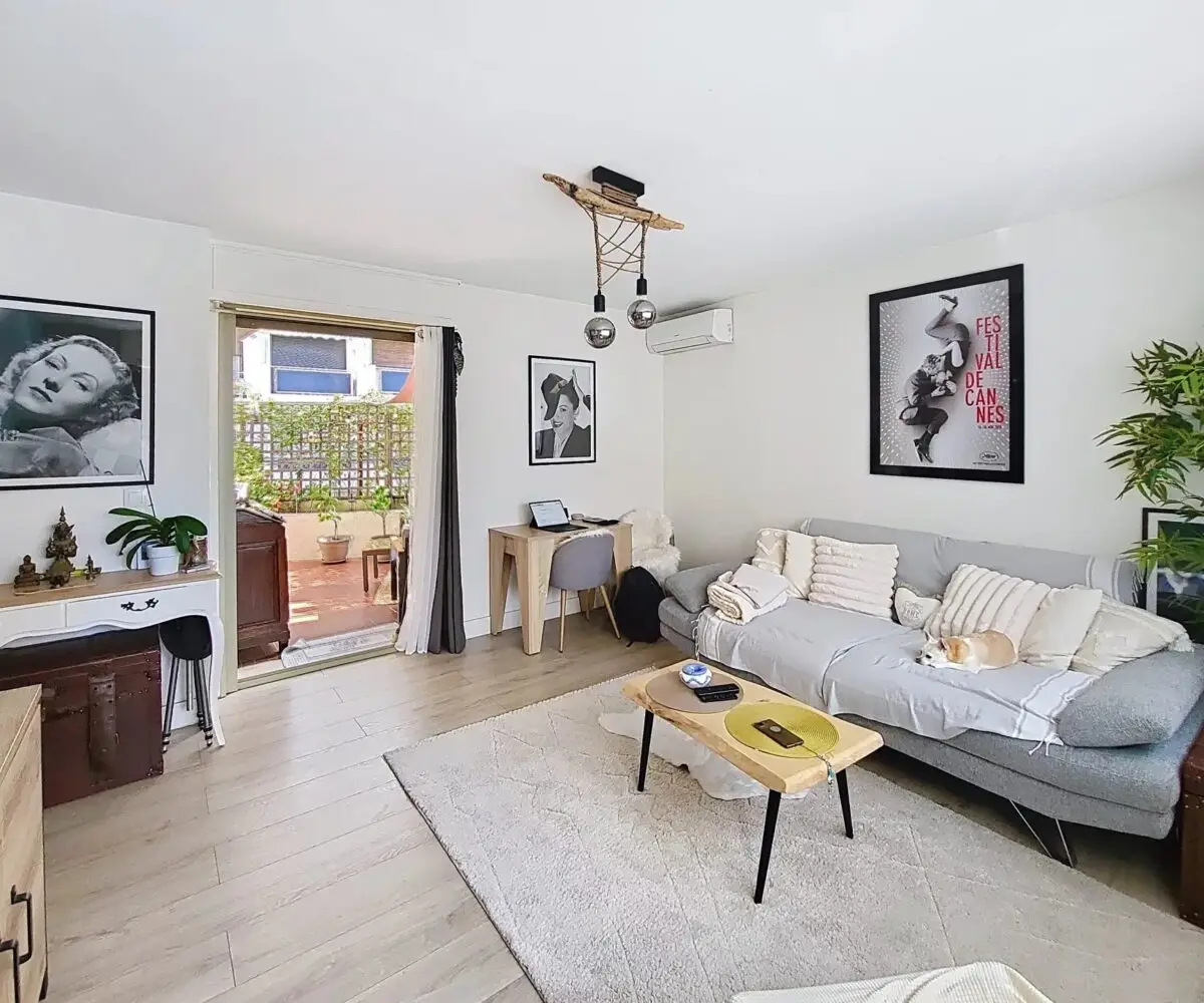 T2 RDC Moure Rouge Piece de vie