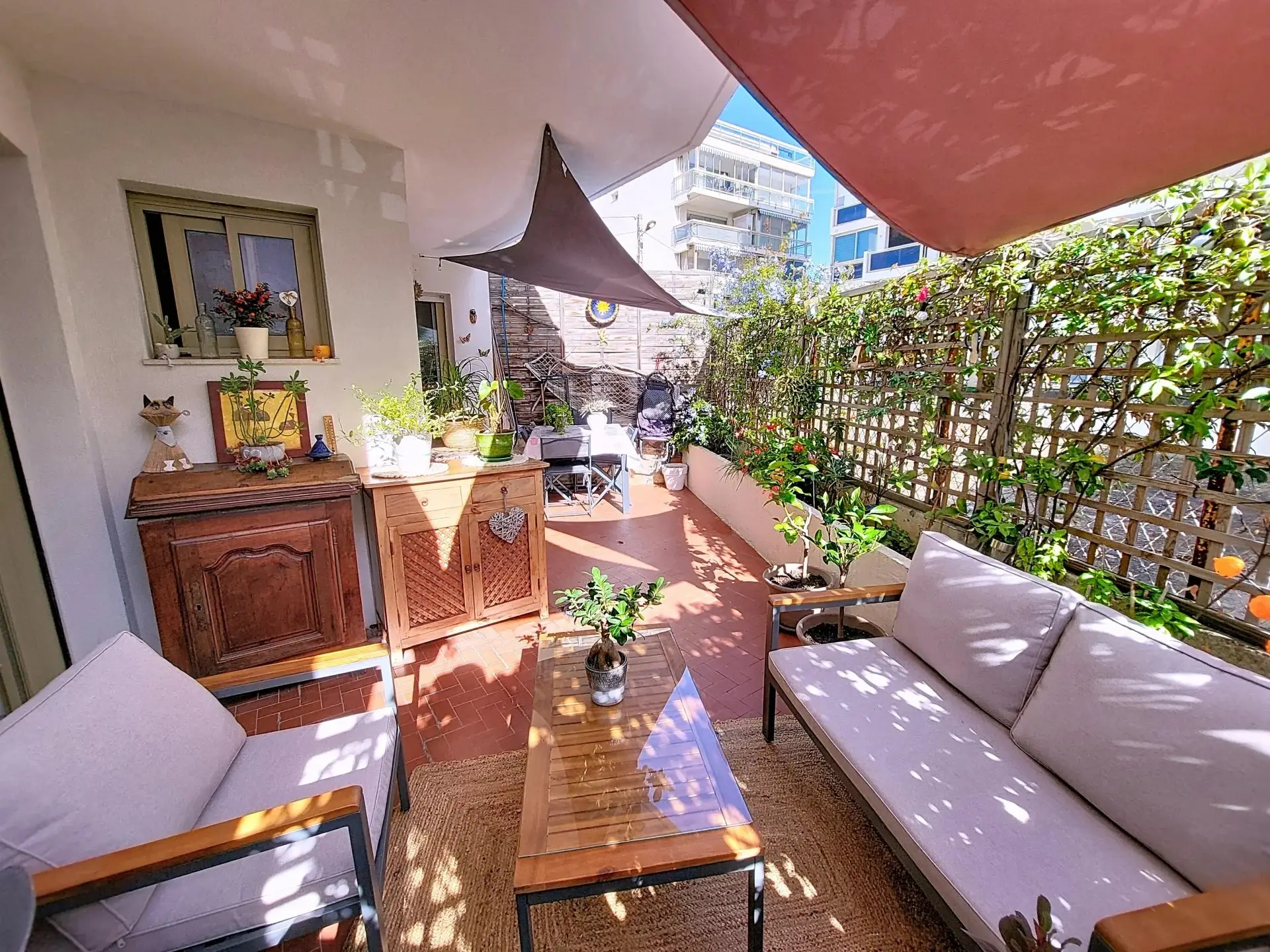 T2 RDC Moure Rouge Terrasse