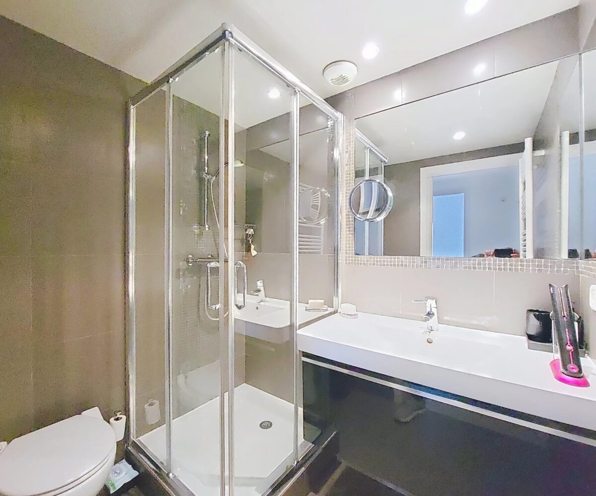 T2 Palm Beach Etage élevé Salle d eau