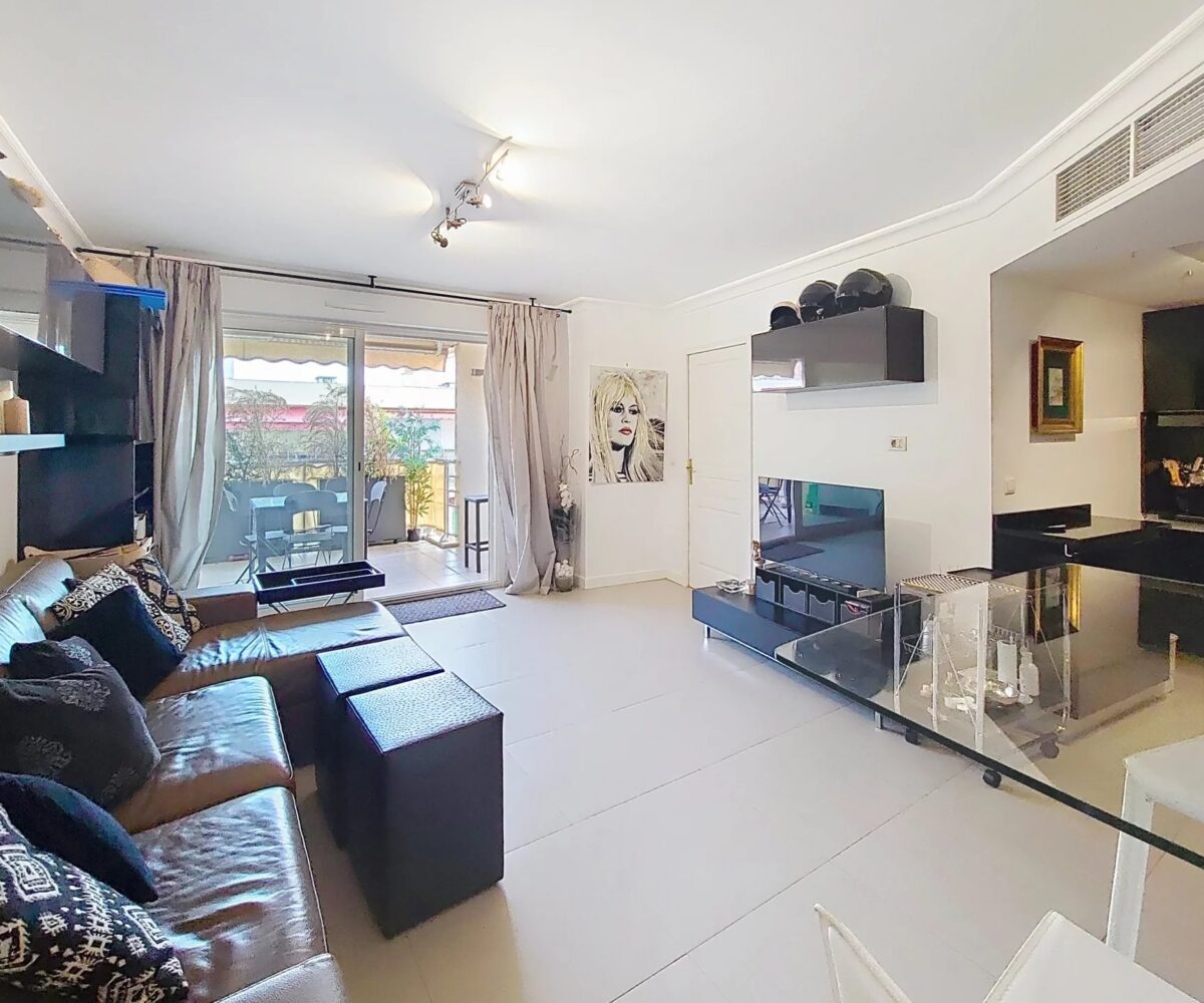 T2 Palm Beach Etage élevé Séjour