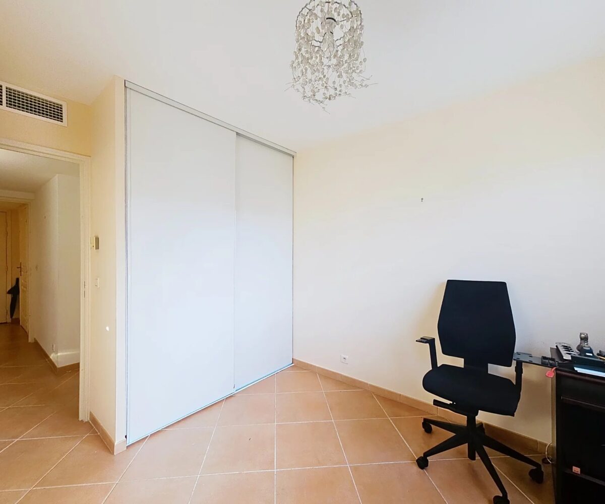 T3 Moure Rouge Chambre placards