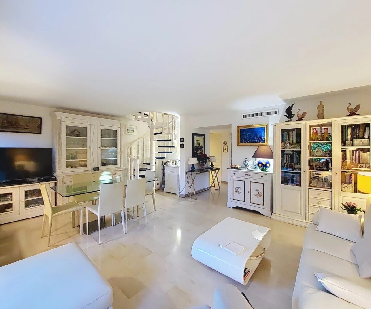 T4 Palm Beach RDJ Piece de vie