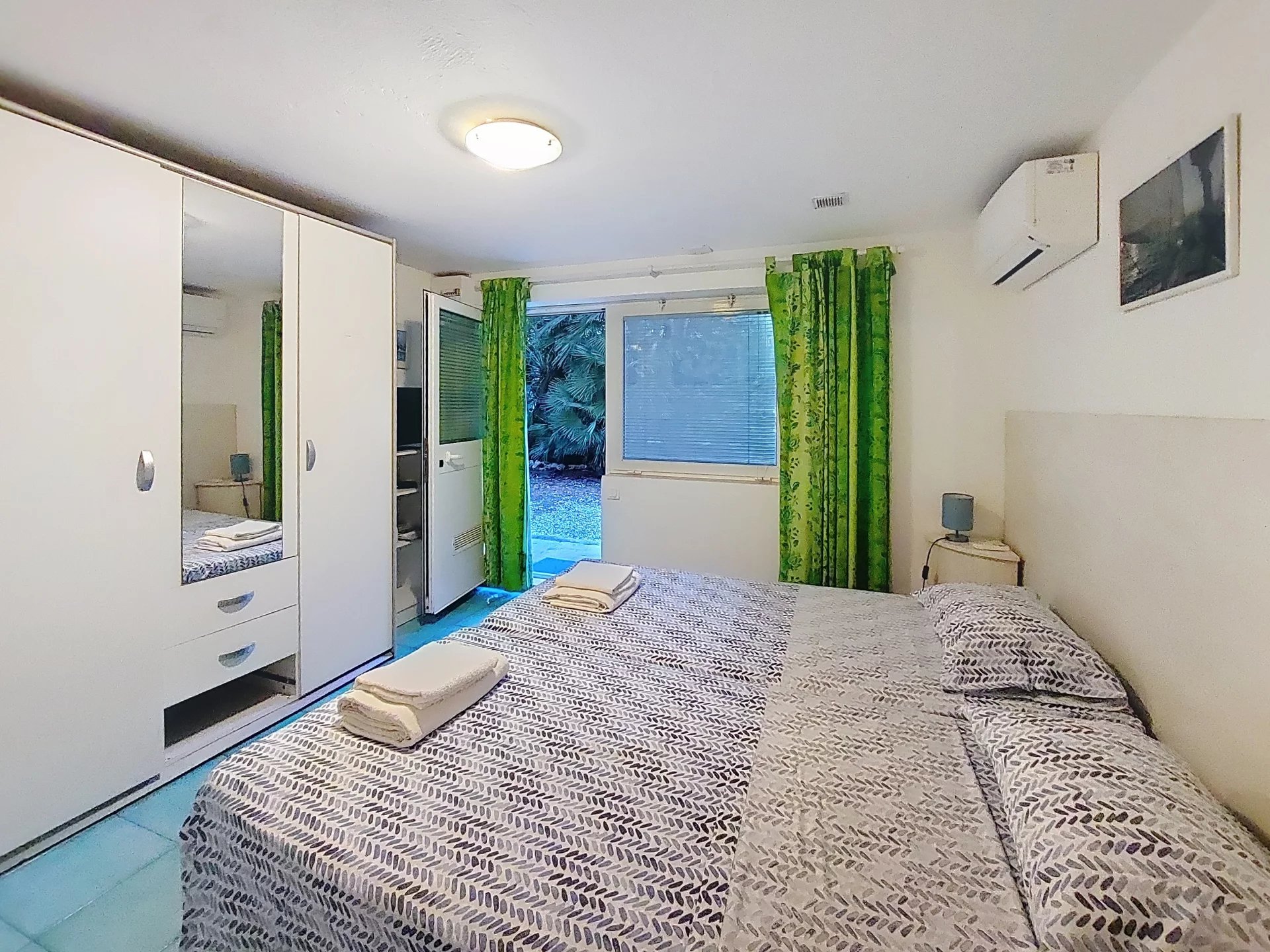 Studio Palm Beach RDJ