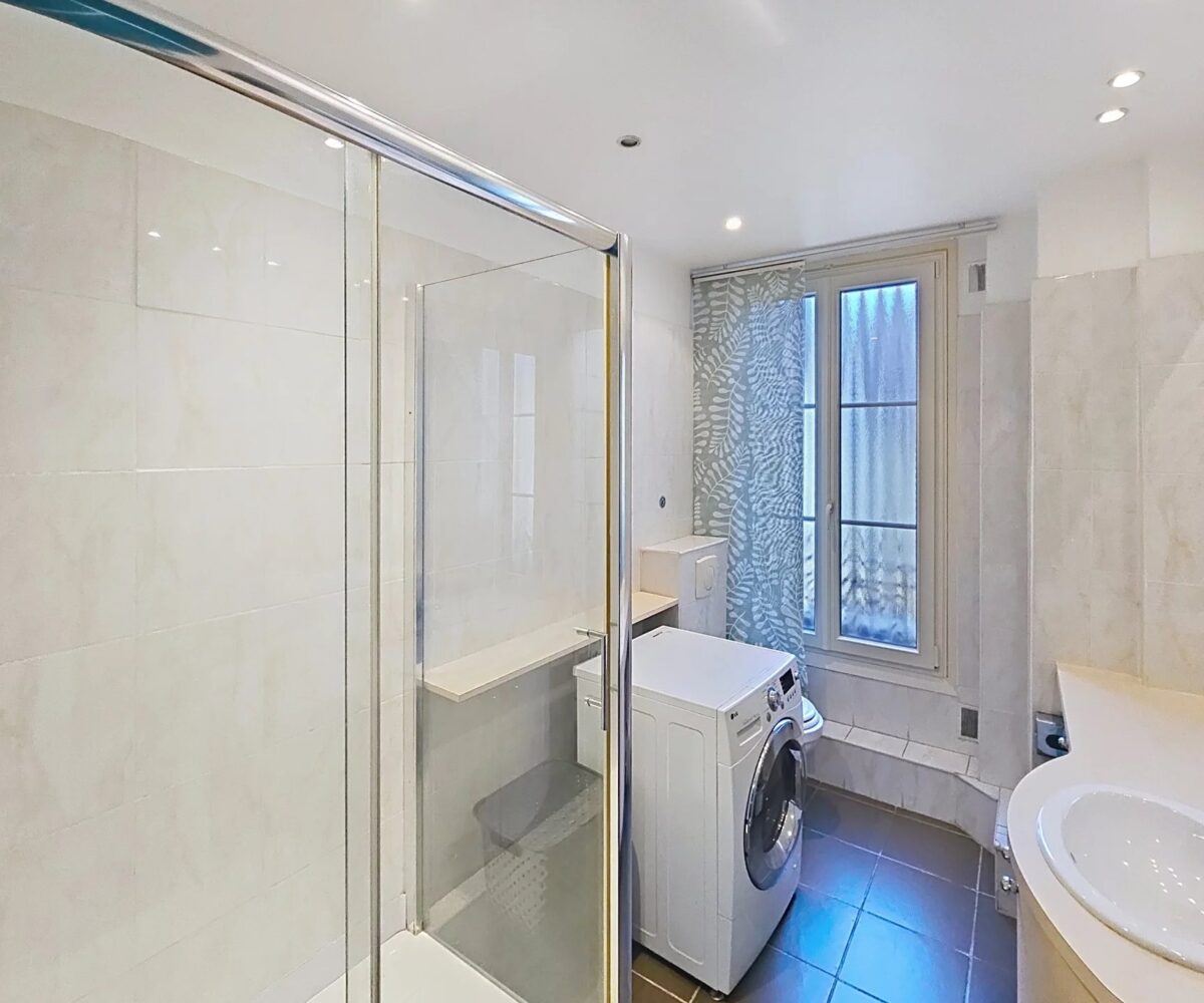 T2 Cannes Banane Salle d'eau