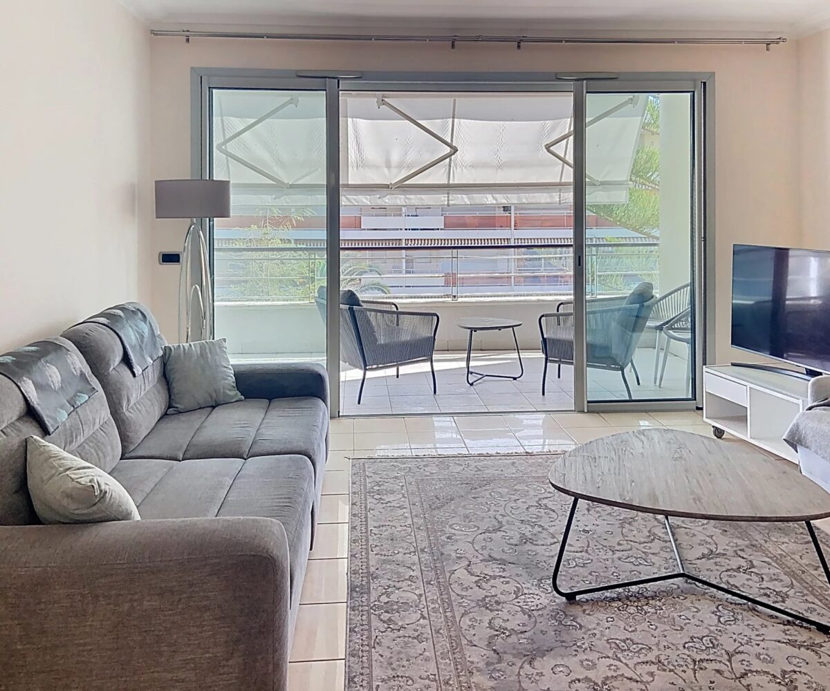 T3 Place Etang Salon