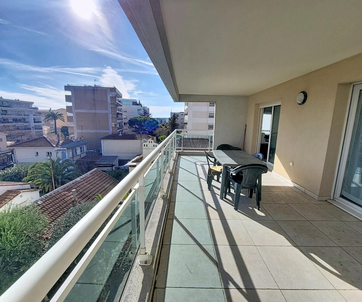 T3 proche Croisette Terrasse dinatoire