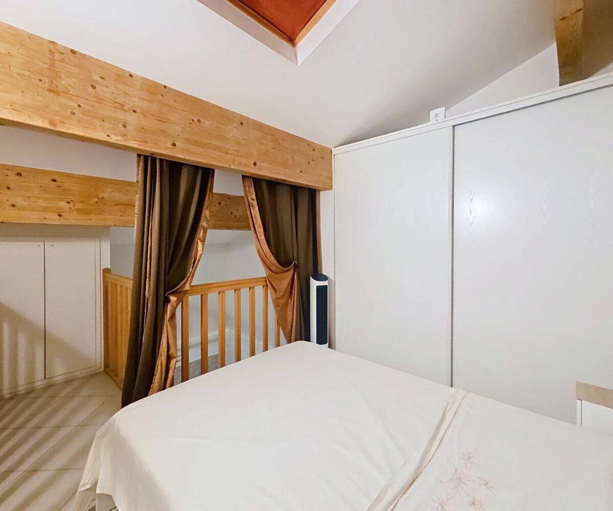 Duplex Palm Beach Placards