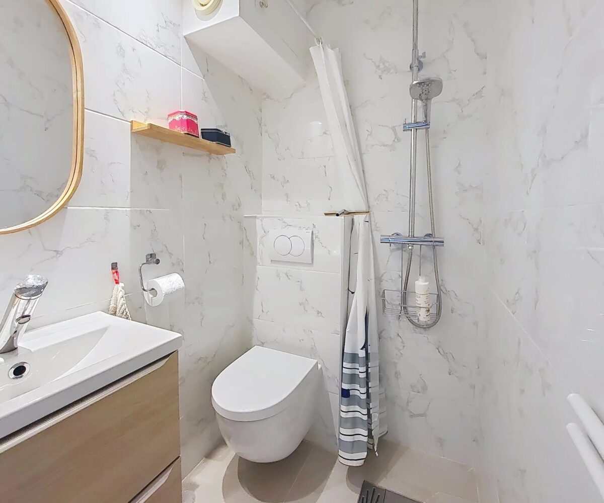 T2 BasseCalifornie Salle de douche