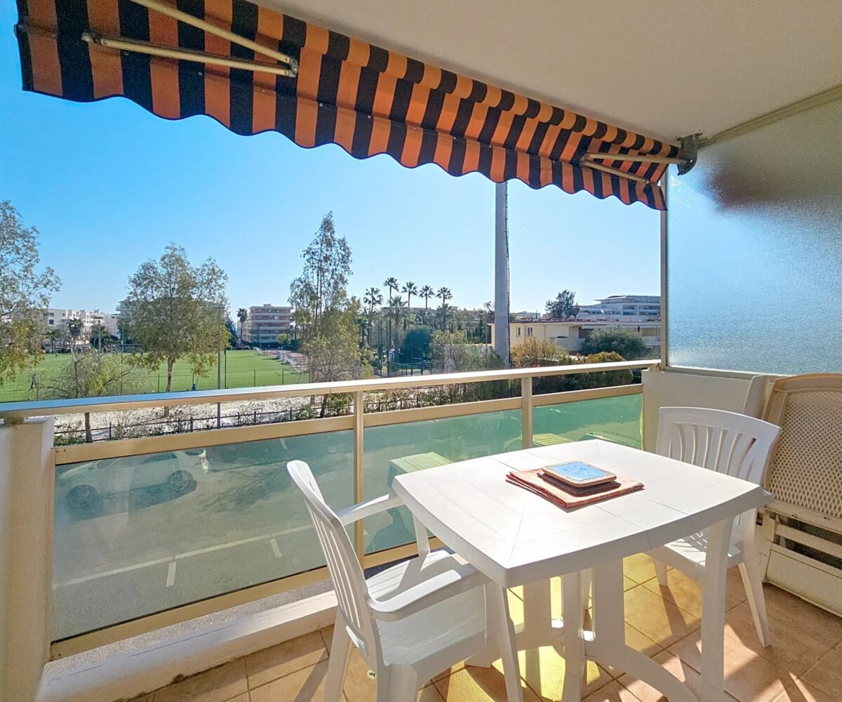 T2 dernier etage Terrasse degagee