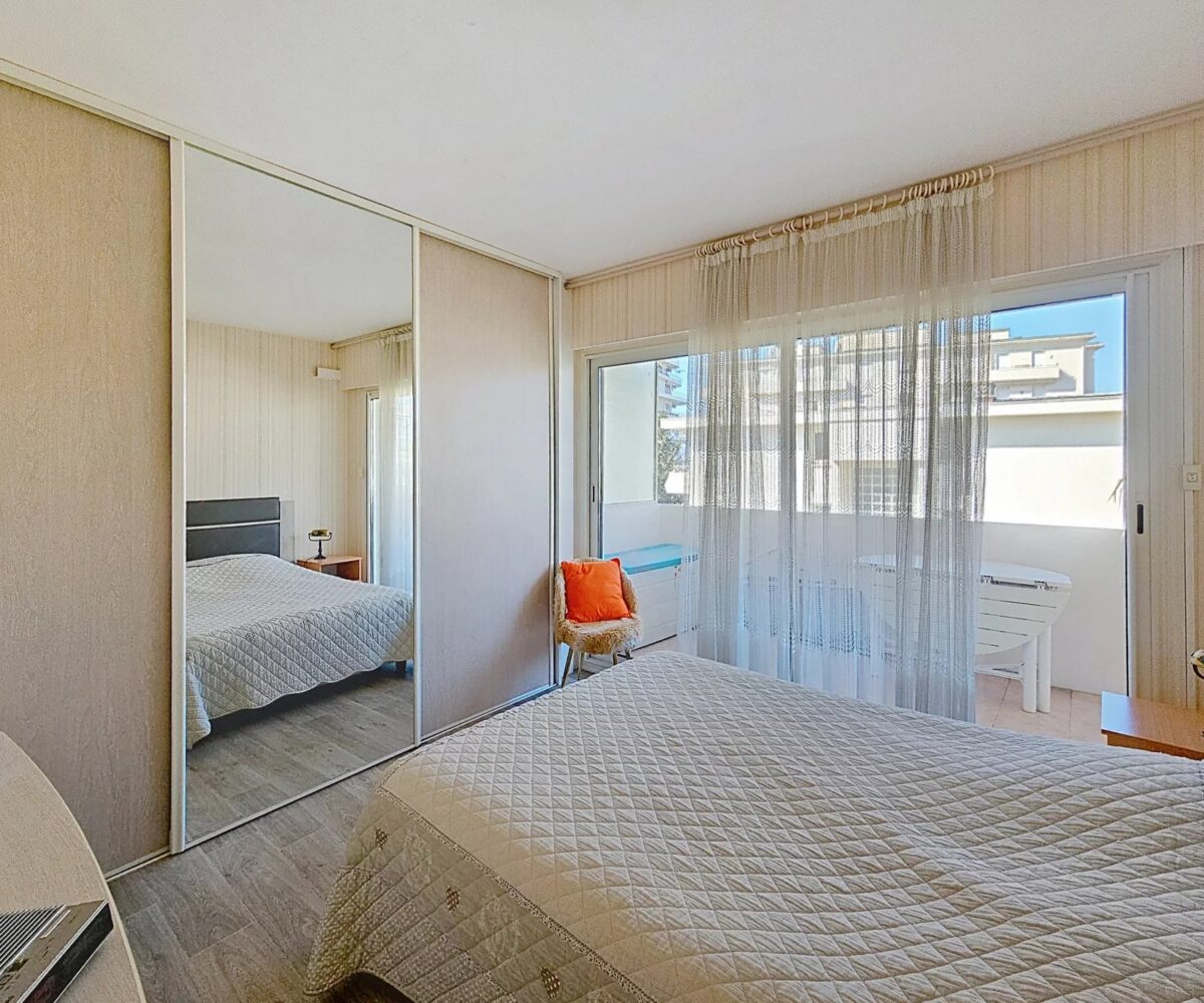 T2 dernier etage chambre