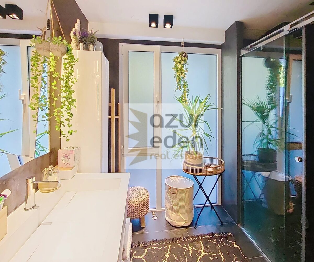 T6 Duplex RDJ Salle d'eau