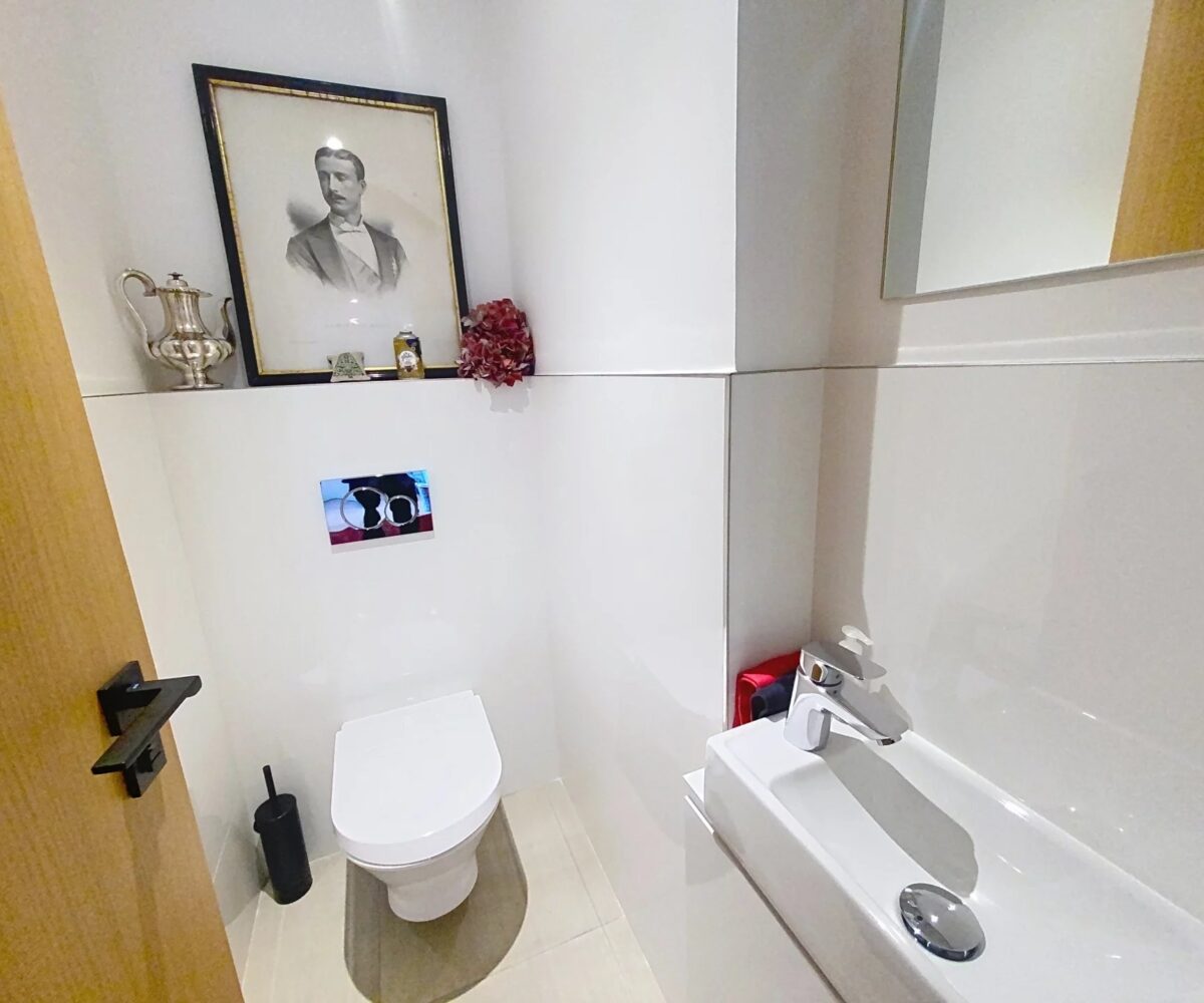 T3 Californie Vue Mer Toilettes