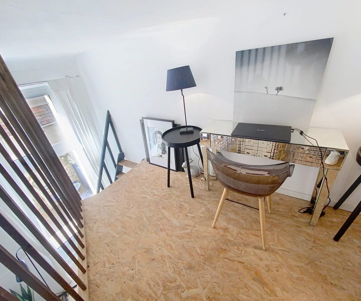 T3 Cannes Centre Coin bureau