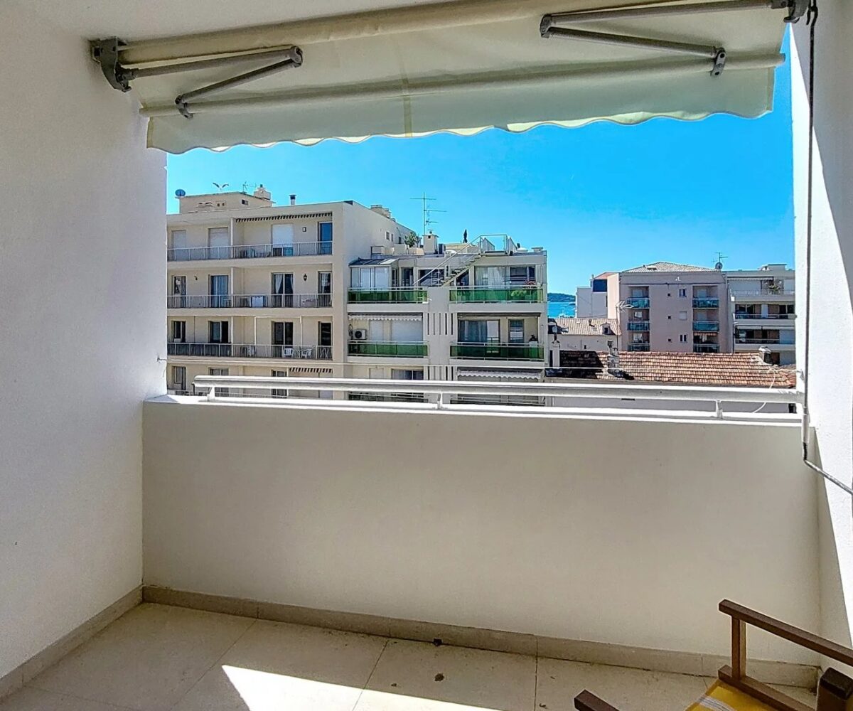 T3 Mouré Rouge Balcon