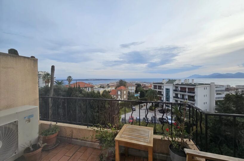 Avenue du Roi Albert 1er - 06400 Cannes 1 T4 Basse Californie Vue Mer