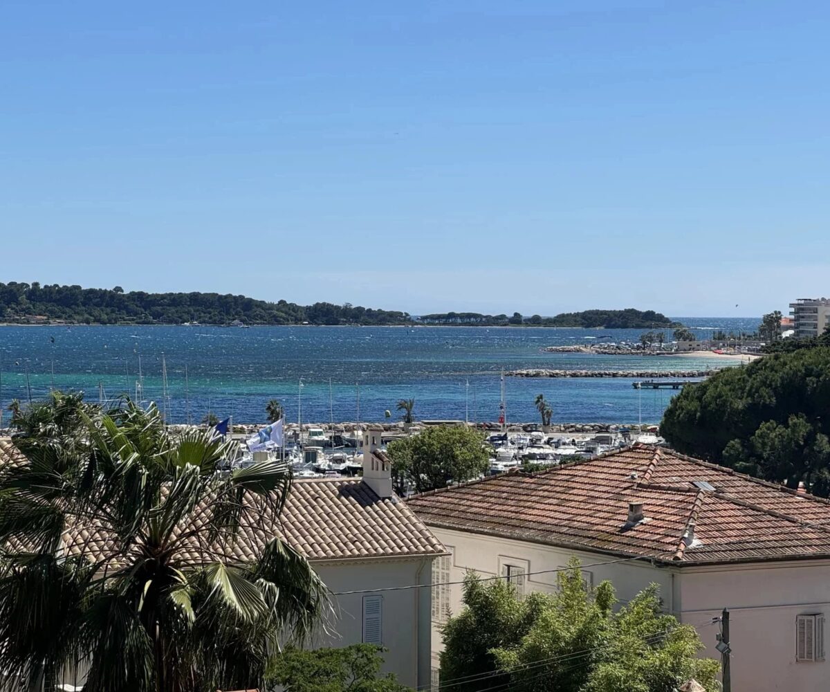 T4 Piscine Moure Rouge Vue Mer
