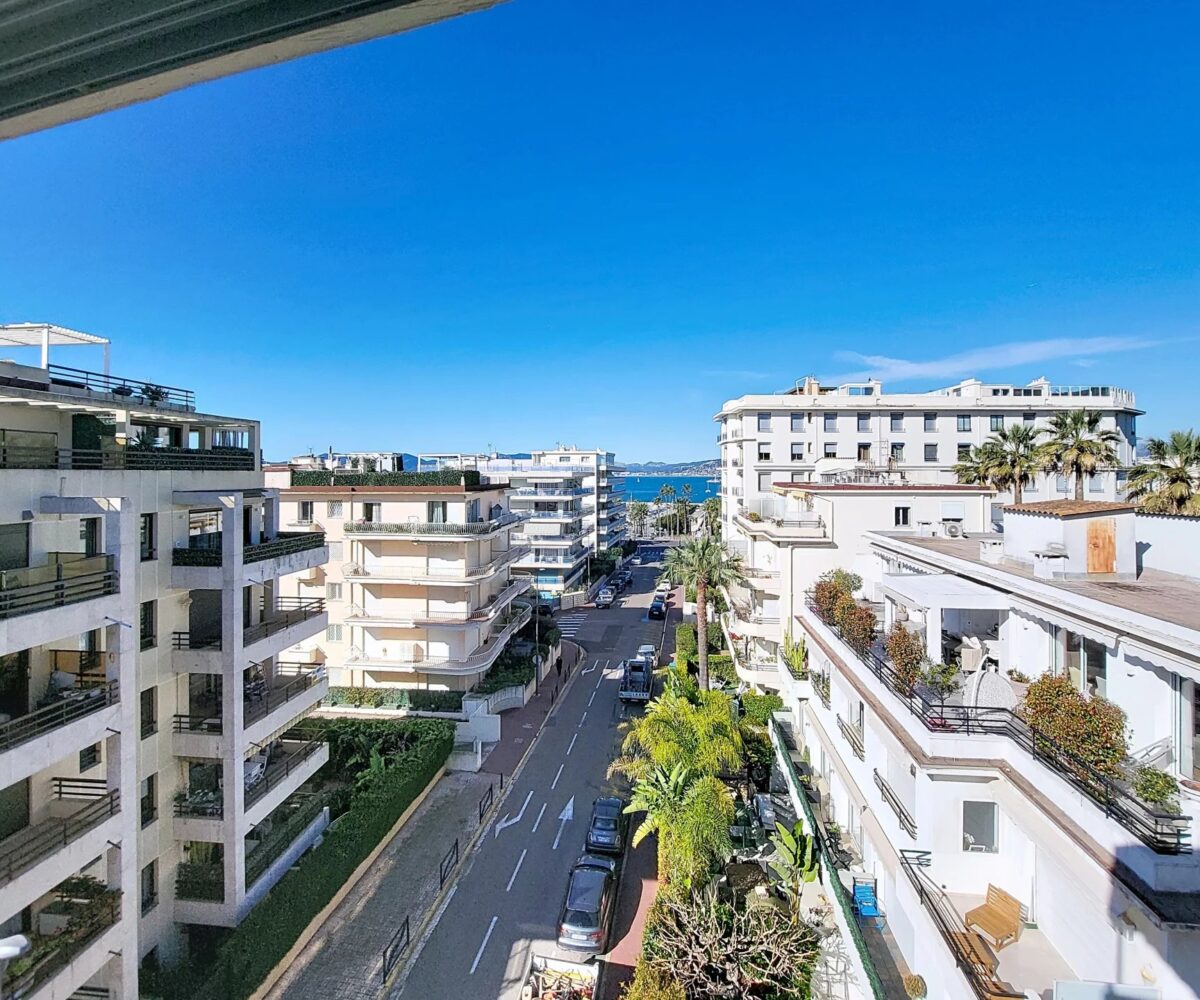 T3 dernier etage Apercu mer