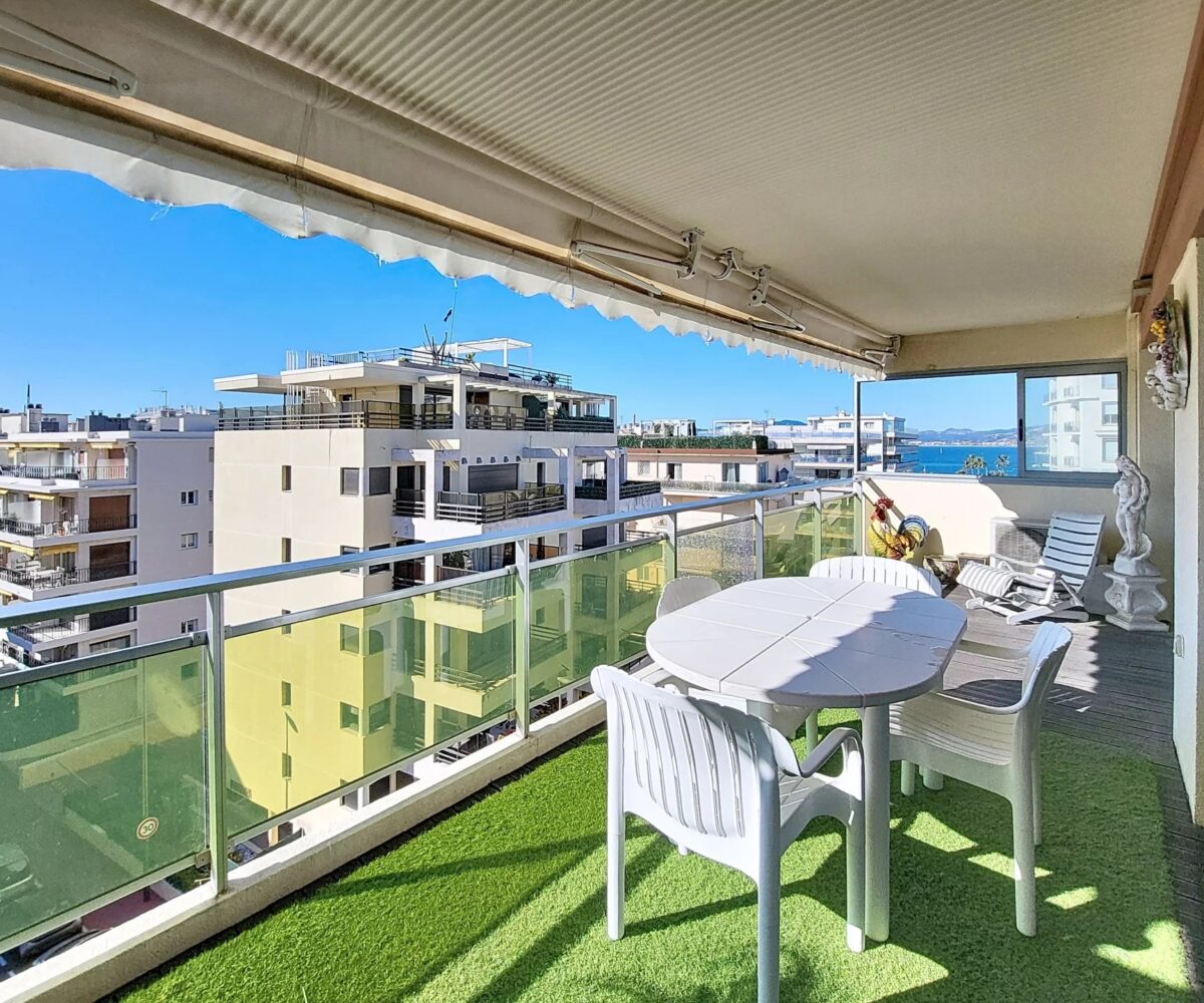 T3 dernier etage Terrasse Apercu mer