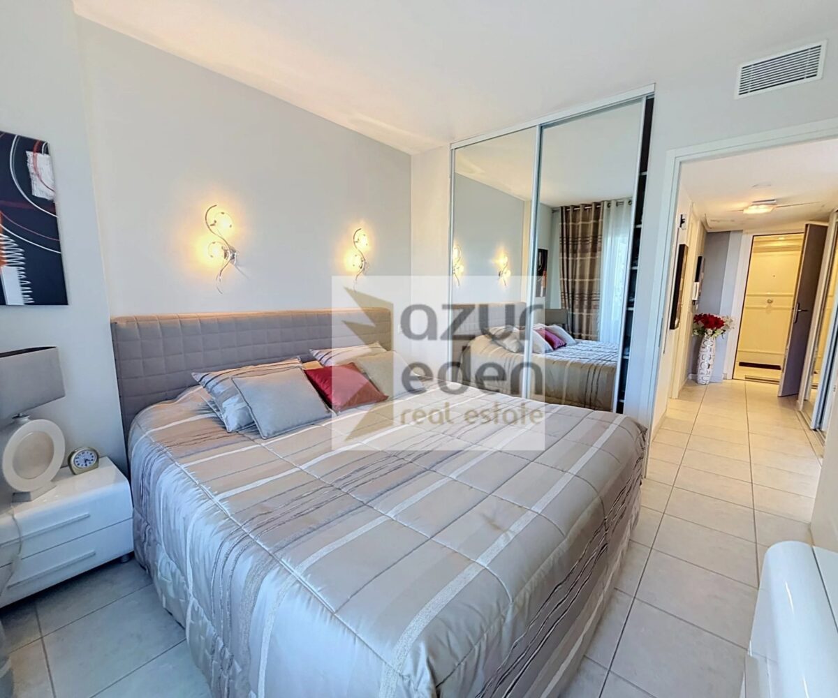 T2 Palm Beach Chambre placard