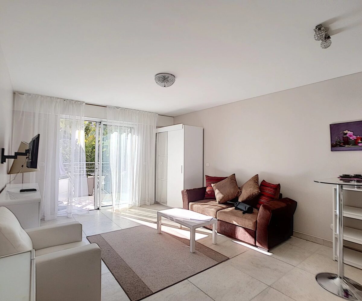 Studio Moure Rouge Salon
